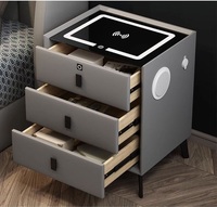 Table de chevet intelligente en chêne de luxe lumière LED haut-parleur Bluetooth Design moderne compartiment de sécurité caché pour appartement hôpital école