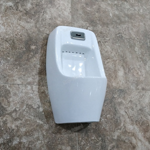 Bán buôn kích thước nhỏ tầng thường vụ tự động tuôn ra cảm biến nhà vệ sinh gốm trẻ em BồN TiểU để bán - Product Image 5