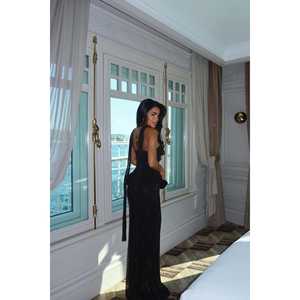 Vestido de Gala Largo Negro Viona con Lentejuelas para Noche y Banquete, Estilo Largo para Fiestas de Graduación - Product Image 4