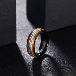 Bague de mariage pour <span class=keywords><strong>homme</strong></span> OAHLAN, bijoux de mode, 8 mm, en bois de fût de whisky, cordes de guitare, incrustation en aluminium, anneaux en carbure de tungstène pour <span class=keywords><strong>homme</strong></span> - Product Image 4