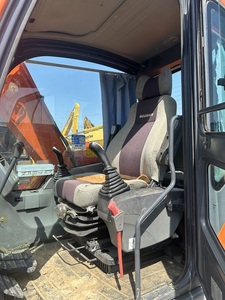 Petite pelle sur chenilles DOOSAN DX85 d'occasion avec certification EPA et CE 8.5 tonnes - Product Image 6