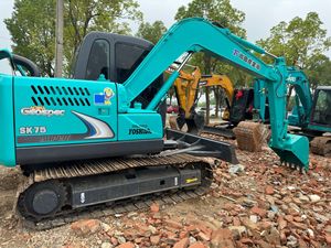 Mini-excavatrice hydraulique à chenilles à bas prix, modèle 2024, 7,5 tonnes, godet de 0,4 m, moteur ISUZU, Kobelco SK75 d'occasion à vendre - Product Image 5