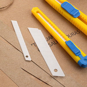 Yellow Plastic Handle Utility <b>Knife</b> 9mm Snap-off Blade, Slide Open Design Box Cutter with 1 High Carbon Steel Blades Included - Product Image 1