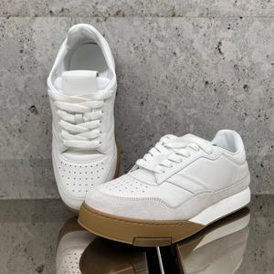Chaussures décontractées pour hommes de marque célèbre, respirantes, en mesh, à lacets, blanches, confortables, sportives, pour la marche, toutes saisons - Product Image 1