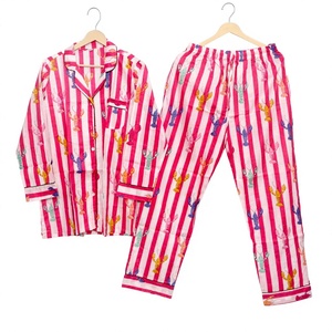 Conjunto de Pijama de Verano para Mujer, Elegante y Hermoso, con Estampado Animado de Escorpio, 100% Algodón, Cintura Elástica, Manga Larga Floral - Product Image 1