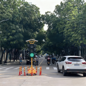 Système de contrôle de feux de circulation mobiles temporaires à énergie solaire vendu directement par les fabricants, feux de circulation pour les croisements - Product Image 5