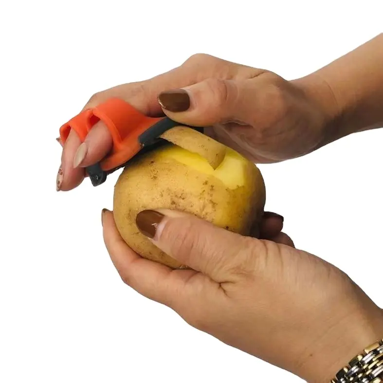 Hot Amazon Smart Kitchen Gadget For Home , Plastic Stainless Steel Double Finger Fruit Peeler For Potato Vegetable