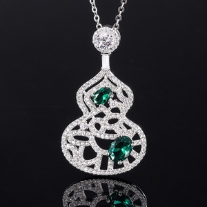 Delicado Collar con Colgante de Calabaza Grande Minimalista de Cobre Ecológico con Zirconia de 6*8-4*6mm para Mujer, Ideal para Uso Diario - Product Image 5