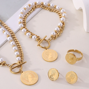 <span class=keywords><strong>Reine</strong></span> <span class=keywords><strong>Elizabeth</strong></span> Ii pendentif femmes ensemble de bijoux Vintage en acier inoxydable Double couche perle pièce boucles d'oreilles anneau collier Bracelet ensemble - Product Image 1