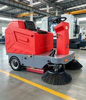 Balayeuse électrique autotractée avec une largeur de nettoyage de 1,4 m, une puissance de 1810 W pour les feuilles, la poussière, les pierres et les sacs en plastique, parcs, routes
