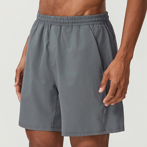 Shorts de <span class=keywords><strong>course</strong></span> et de basketball imperméables à taille élastique en 95% polyester et 5% élasthanne avec poches, shorts de sport personnalisés pour hommes - Product Image 5