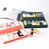 Boîte d'emballage cadeau d'échantillon de parfum magnétique en papier de luxe avec plateau en velours en plastique et livret de parfum