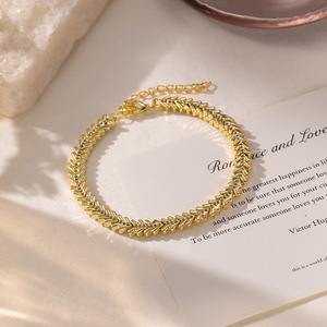 Pulsera de Cadena Esqueleto con Moissanita Dorada y Engaste de Garra en Forma de U, Joyería de Regalo - Product Image 2