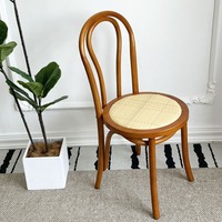 Chaise de salle à manger en bois massif élégante du fabricant, en rotin ou en cuir, stable pour salle à manger ou café