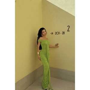 Vestido Verde A-Line Naselinta, Vestido de Fiesta Formal, Lentejuelas, Perlas, Flores, Plumas, Disponible en Talla XS, Largo hasta el Suelo, Largo hasta la Rodilla, 3D - Product Image 2