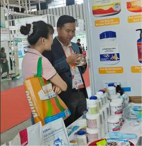 Aliments pour poissons Multivitamines Additif d'alimentation pour poissons microbiens Vitamine <span class=keywords><strong>c</strong></span> 4% Prémélange pour poisson-chat Aliments pour poissons à croissance rapide Multivitamines pour poissons - Product Image 6