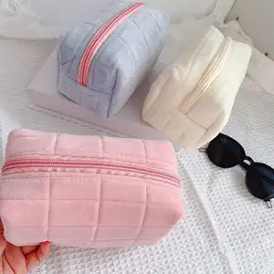 Hot bán Fluffy mờ mỹ phẩm Pouch nhỏ dễ thương mềm công suất lớn gối túi dây kéo du lịch trang điểm Túi