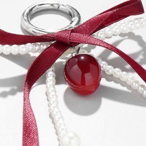 Nouveau Porte-clés et Pendentif de Sac 2025 avec Ruban Rouge Vin, Nœud en Perles d'Imitation et Petit Pendentif Cerise - Product Image 4