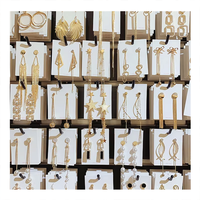 Vente en gros de boucles d'oreilles longues à la mode et de luxe pour femmes, lot mixte de boucles d'oreilles de style coréen, grandes boucles d'oreilles en forme de larme