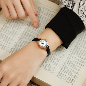 Nouvelle montre pour femmes, style vintage, chiffres romains, bracelet en cuir, compacte, exquise, artistique, petit cadran, montre-bracelet rétro pour femmes - Product Image 4