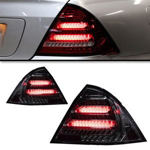 Conjunto de Luces Traseras LED Ahumadas XUNBAI de 12 V con 1 Año de Garantía para Clase C <span class=keywords><strong>W203</strong></span> 2000-2006, Señal de Giro Secuencial, Luz de Freno DRL - Product Image 2