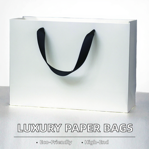 Bolsa de Papel de Regalo de Lujo Biodegradable Personalizada Flying Win para Pequeñas Empresas con Logotipo Propio para Ropa - Product Image 2