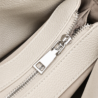 Sac à main en cuir de vachette véritable grainé, forme croissant, blanc crème, avec rabat magnétique, vente en gros directe usine, 5 couleurs