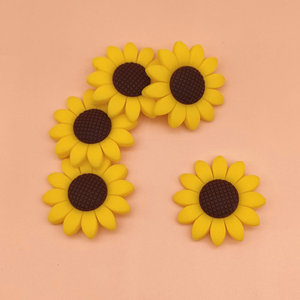 2025 Nueva alta calidad Bpa libre bebé silicona girasol forma mordedor colgante cuentas para bebé dentición cuentas listas para enviar - Product Image 3