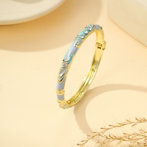 New Chinese-style Retro Crown Bracelet Enamel <b>Painting</b> Simple Style Jewelry Wholesale Oil-drip Alloy Bracelet for Women - Product Image 5