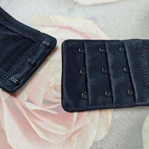 Sujetador de mujer con aros suaves, tirantes ajustables, diseño sexy y liso, tipo moldeador, copa push-up, ropa interior personalizada. - Product Image 4