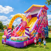 Château gonflable commercial avec toboggan pour enfants de maternelle, idéal pour les fêtes en extérieur dans le jardin
