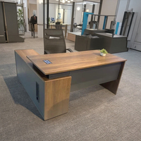 Bureau de direction moderne de luxe, mobilier en bois de haute qualité avec design extensible durable pour bureau à domicile