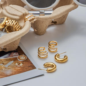 Ensemble de boucles d'oreilles créoles épaisses en or massif QSIEN pour femmes, boucles d'oreilles créoles épaisses en acier inoxydable, boucles d'oreilles à clips en CZ, ensemble de boucles d'oreilles superposées tendance - Product Image 5