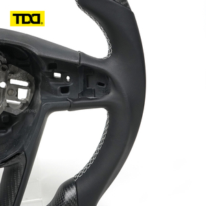 Volant en fibre de carbone véritable TDD compatible avec SEAT, fibre de carbone mate, personnalisable - Product Image 3