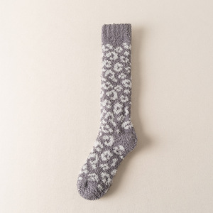 Xianghui <strong>Wholesale</strong> Leopard Patterns Colorful Long Indoor Floor Thick Warm <strong>Fuzzy</strong> Female Winter Coral Fleece <strong>Socks</strong> - Product Image 5