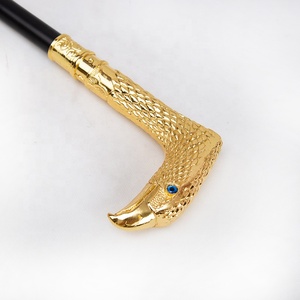 Bastón de cabeza de águila de Ojo Azul dorado-Mango de metal intrincado con acento de zafiro para fiestas Accesorio de disfraz de acabado lujoso - Product Image 6