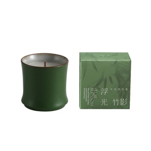 Vela Aromática de Cera de Soja en Taza de Cerámica Verde Oscuro con Forma de Bambú <span class=keywords><strong>y</strong></span> Patrón de Hojas, en Caja de Regalo para Decoración de Mesa del Hogar - Product Image 4