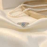 Bague de fiançailles et de mariage tendance en argent sterling 925 avec halo de cercles concentriques incrusté de zircon bleu et sertissage pavé