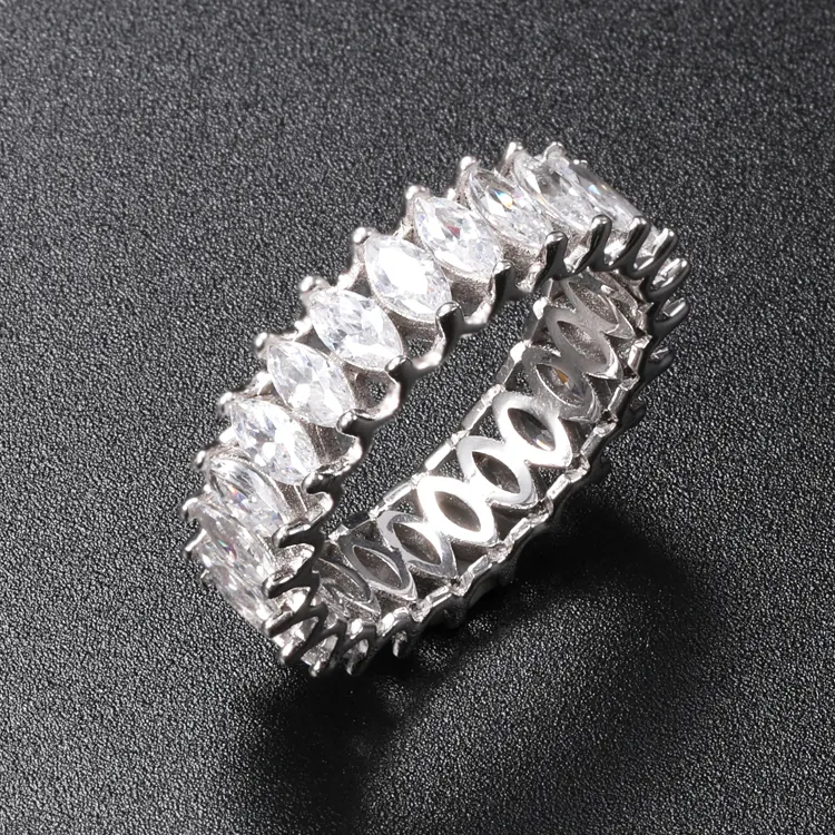 Custom Biker Rings Exquisite Cubic Zirconia Tennis Ring Women Simple Baguette Diamond Ring