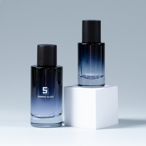 Prezzo di fabbricazione personalizzato gradiente 30ml 50ml 100ml collo a crimpare cilindro di profumo di vetro con coperchio Spray - Product Image 4