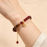 Bracelet tendance en forme de boule avec strass en cristal, emballé de manière exquise, avec fermoir mousqueton