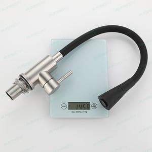 Kit d'extension de robinet d'évier universel en acier inoxydable 304 avec tuyau rotatif et connecteurs pour une utilisation en cuisine - Product Image 2