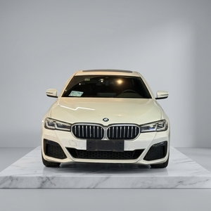 รถยนต์มือสอง BMW ซีรีส์ 5 PHEV ปี 2021 รุ่น 535Le M Sport Package 5 ที่นั่ง ขับเคลื่อนล้อหลัง พวงมาลัยซ้าย เกียร์อัตโนมัติ ปลั๊กอินไฮบริด ยูโร 6 - Product Image 1