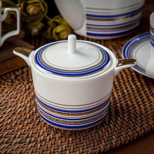 Service à café en porcelaine fine de style européen, tasses à café vintage de style britannique, tasses à café créatives pour publicité et cadeaux de fêtes - Product Image 3