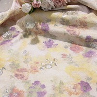 Tissu en dentelle tricotée en maille brodée de perles florales, en mousseline de soie fluide et légère, directement de l'usine