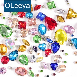 Oleeya Factory Venta Caliente al por Mayor de Pedrería: Botones Plateados, Colores Populares, Formas Variadas, Pedrería para Coser con Engaste de Garra para Vestidos de Novia - Product Image 1