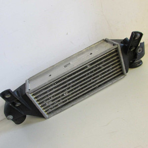 Radiatore Intercooler di Alta Qualità XS4Q9L440BD per Ford Focus Mk1 1997-2004 Sistema di Raffreddamento in Plastica e Alluminio OEM 15771 20I-4-A-1 - Product Image 1