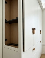 Armoire personnalisée pour enfants, armoire de rangement pour chambre d'enfant avec bureau, meubles pour enfants en bois massif moderne