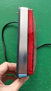 ไฟเบรก <span class=keywords><strong>LED</strong></span> อเนกประสงค์12V ไฟเตือนท้ายรถ, ไฟนำร่องเพื่อความปลอดภัยด้านหลังสี่เหลี่ยมไฟแฟลชสำหรับรถพ่วงรถบรรทุก - Product Image 2