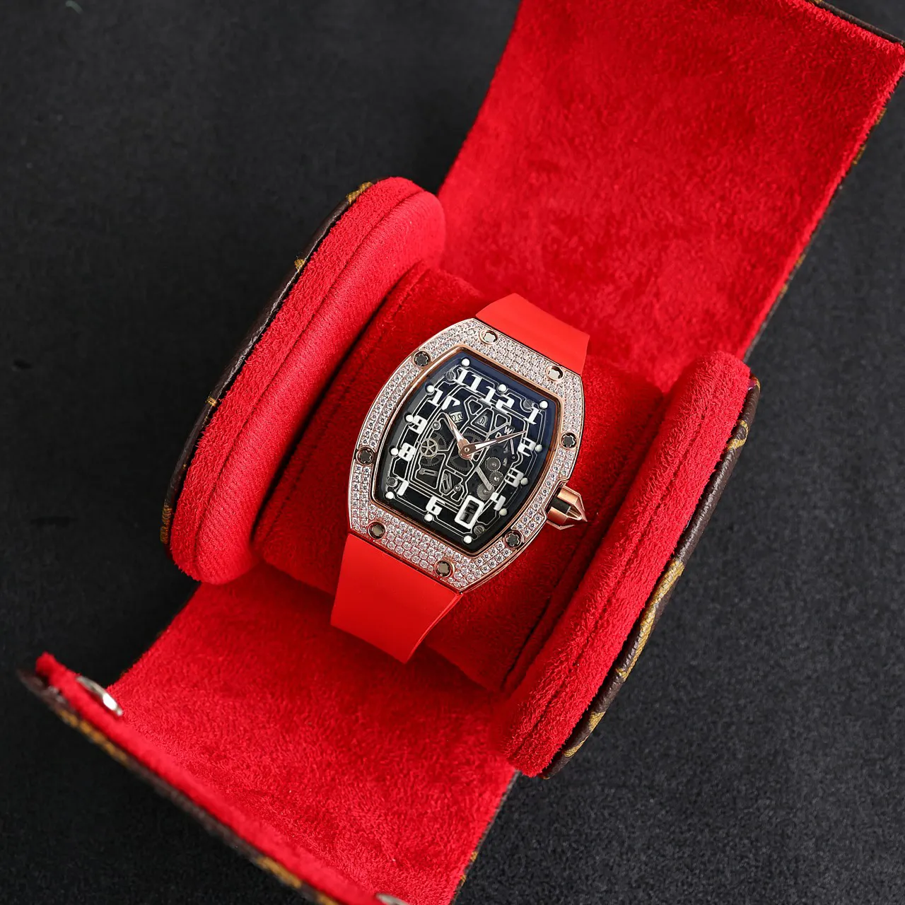 Bracelet en Silicone de haute qualité Boutique Montres Tonneau Chronographe Date Fonction Cool Unique Cadeau Montre Mécanique